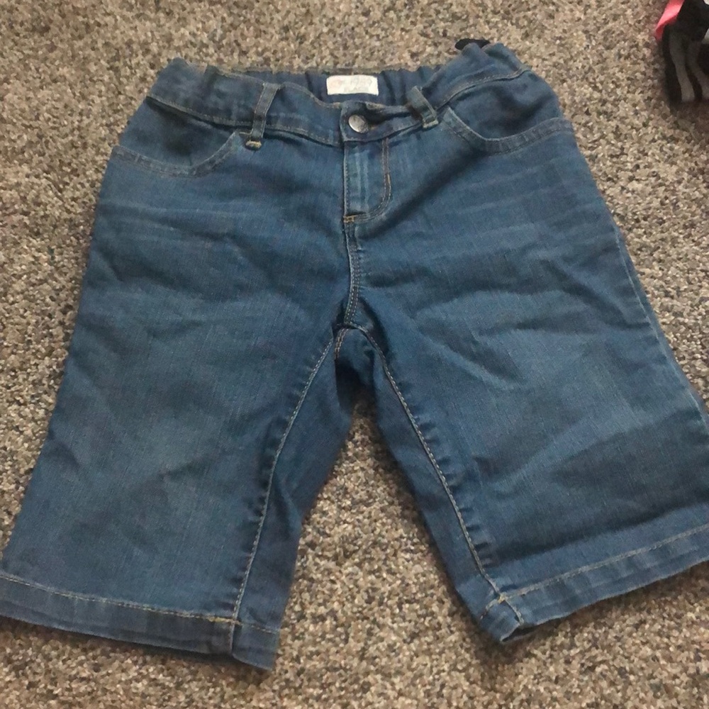 EST. 1989 place capris